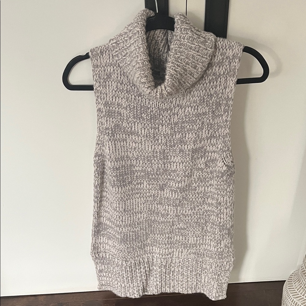 Club Monaco Sleeveless Turtleneck Sweater